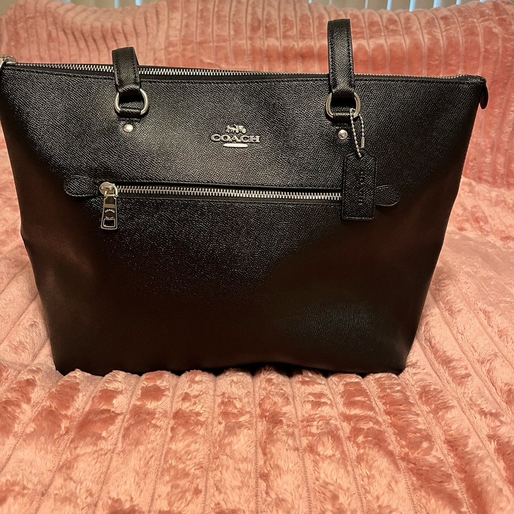 Coach black zippered tote-New wo tags
